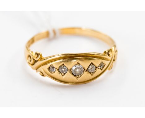 A diamond five stone 18 ct yellow gold ring, hallmarked 1905, approx. 2.8 grms, ring size 'R' 