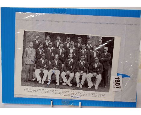 Cricket memorabilia: MCC team photograph from 1932-33, Bodyline Tour, autographed by H. Larwood, E. Paynter, L. Ames, R. Wyat