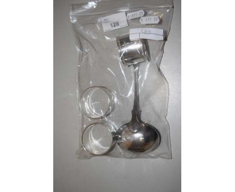 Mixed Lot: Three silver napkin rings together with a small fiddle pattern sauce ladle (4)