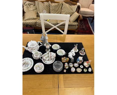 Mixed Lot of Miscellaneous Pottery, including Royal Doulton 'Summer' Tea Set, comprising tea pot, milk jug, sugar bowl, two c