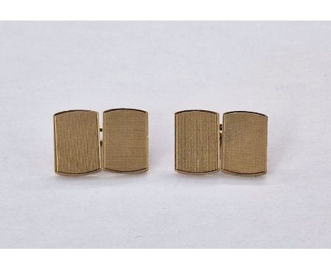 Cased pair 9ct gold chain and rectangle-pattern cufflinks, each with pair engine-turned panels, 9.3g approx.&nbsp;