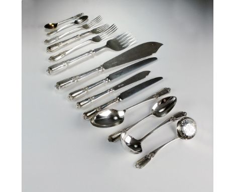 A harlequin part canteen of silver cutlery, Goldsmiths & Silversmiths Co, Sheffield & London 1913/18/19, comprising; twelve d