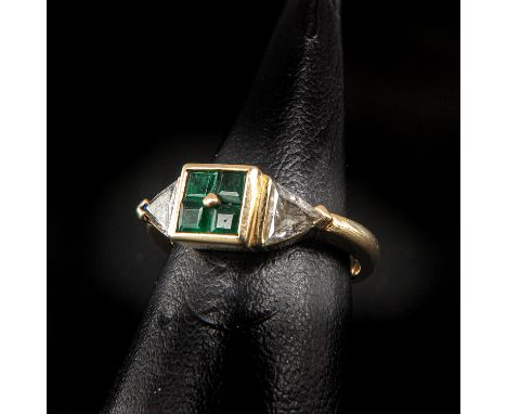 Set with 2 trillion diamonds, approximately 4 x 4 x 4 mm., ring size 17.