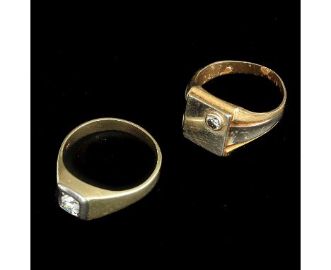 Set with brilliant cut diamonds, largest diamond is approximately 0.4 ct., largest ring size is 20, total weight is 19 grams.