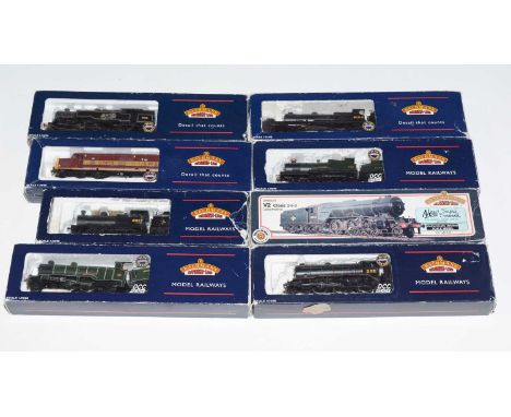 Eight Bachmann 00-gauge locomotives, diesels and tenders, to include: Green Arrow LNER 4771, EWS diesel 37419. GWR Killarney 