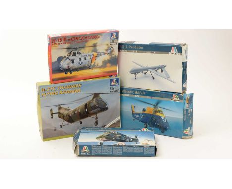 Ten Italeri model constructor kits, 1:72 scale, No's. 152, 144, 1279, 1258, 007, 082, 1206, 142, 1282, boxed.