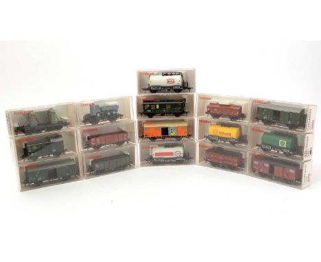 Fleischmann HO-gauge rolling stock, comprising: 5406, 5401, 5596, 5331, 5219, 5301, 5050, 5205, 5210, 5339 (x2), 5206, 5402, 