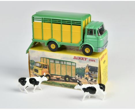 Dinky Toys, 577 Betaillere Berliet, grün, mit Kühnen, Okt Z 2, Z 1