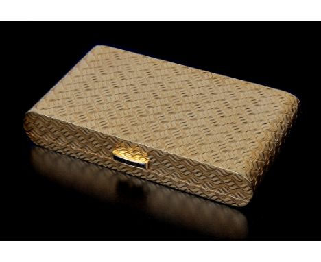 An 18ct Gold Box/Cigarette Case by Kutchinksy: 
London, 1968, finely decorated with simulated 'flame' engine-turned motifs, r