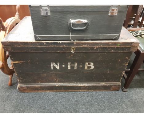 LARGE ANTIQUE TRUNK WITH WHITE STAR LINE LABELLING