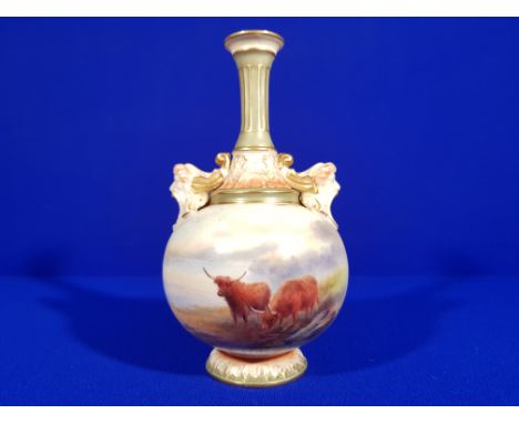 19TH CENTURY ROYAL WORCESTER DOUBLE HANDLED VASE DECORATED WITH SCOTTISH HIGHLAND CATTLE SCENE SIGNED HARRY STINTON