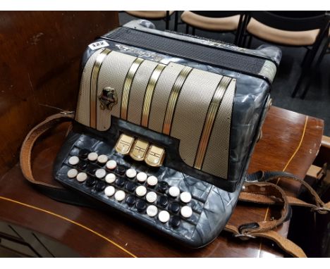 VINTAGE HOHNER RIVERIA ACCORDIAN