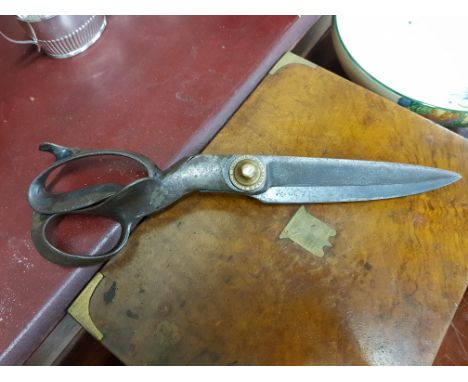LARGE PAIR OF VICTORIAN AMERICAN SCISSORS MADE BY R. HEINISCH INVENTOR