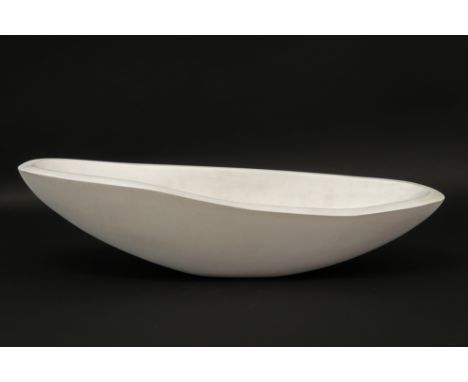 designbowl in ceramic marked Kose - Milano ||KOSE - MILANO designbowl in keramiek - hoogte en breedte : 15,5 en 56,5 cm gemer