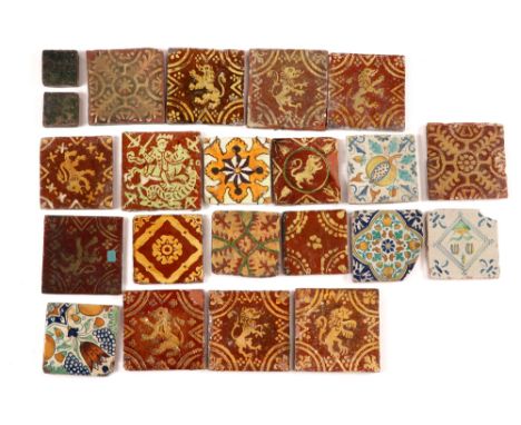 various lot of antique ceramic tiles ||Lot antieke tegels in faïence 