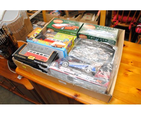 A collection of various Matchbox, Maisto and other model vehicles