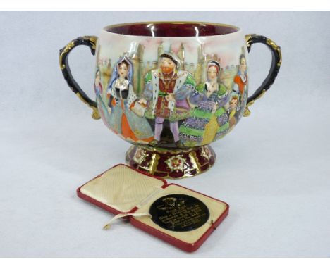 CARLTONWARE HENRY VIII PUNCH BOWL with original cased medallion, limited edition number 248/250, 21.5cms H, 35cms across, 21c