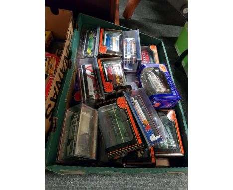 BOX LOT OF MODEL BUSES 