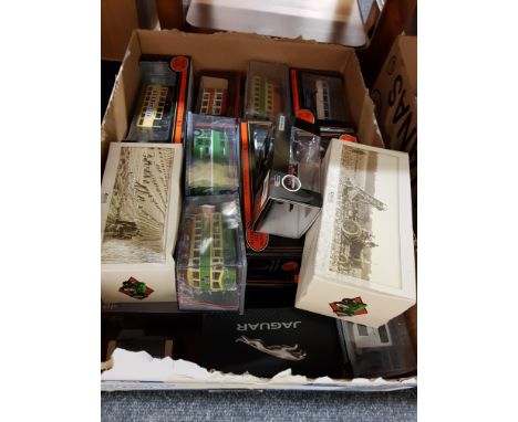 LARGE BOX LOT OF MODEL CARS, BUSES, TRUCKS ETC 