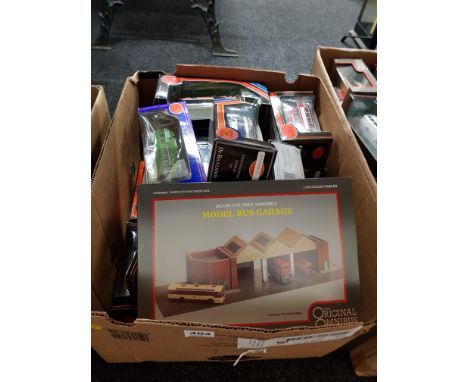 BOX LOT OF MODEL BUSES 