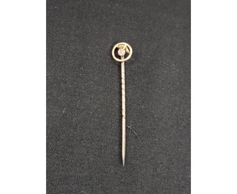 1 VINTAGE 9 CARAT GOLD AND DIAMOND HAT/TIE PIN IN ORIGINAL BOX 