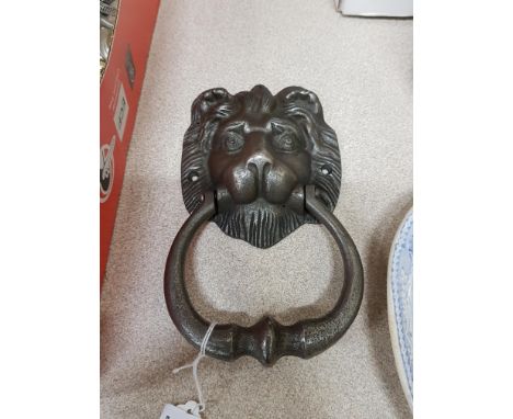 LIONS HEAD DOOR KNOCKER 