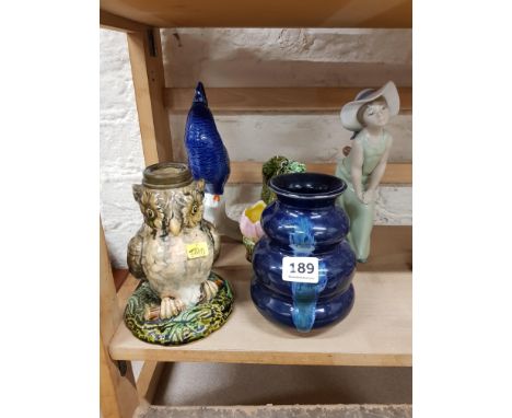 SHELF LOT VASES AND FIGURES TO INCLUDE LLADRO