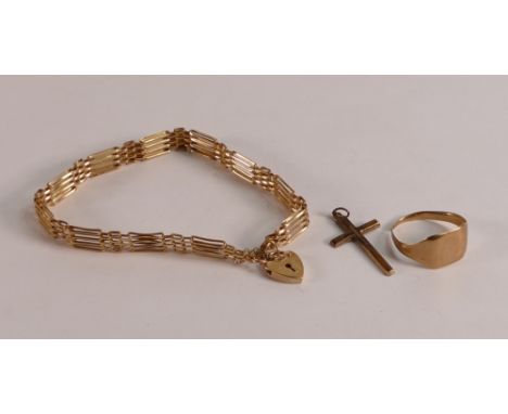 9ct gold gate bracelet, 9ct gold cross and 9ct gold broken signet ring,9g. (3)