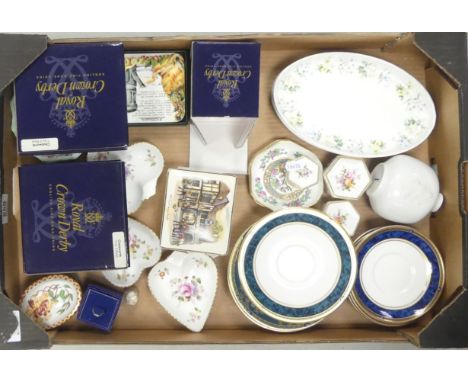 A Selection of Ceramics to include various Royal Doulton Saucers, 'Biltmore' H5189, 'Stanwyck' H5212, 'Carlyle' H5018 and 'Al
