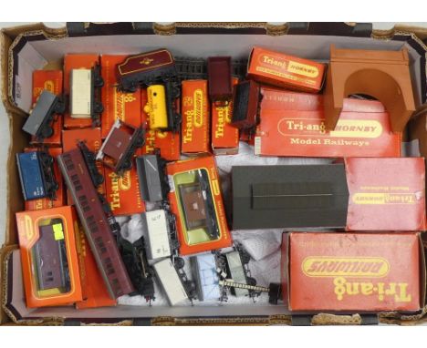 Collection of Tri-ang and Hornby Tri-ang OO/HO Gauge locomotive D2907, carriages, freight wagons and accessories to include e