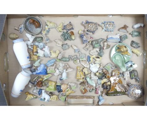 Wade, A Good Collection of Whimsies, Vases, Pipe Holder etc. (1 Tray)