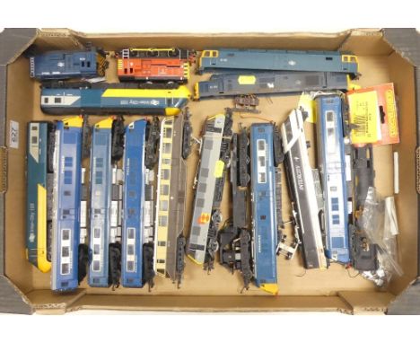 Collection of Tri-ang and Hornby Electric Diesel Locomotives to include Pullman, Intercity 125, 90 042 and GWR No.22. Unteste