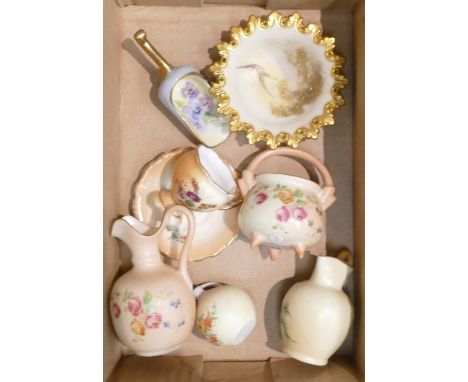 A small collection of porcelain blushware miniatures includes Worcester Grainger &amp; Co. gilt handpainted bird dish, Worces
