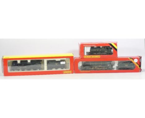 Three Hornby OO Gauge locomotives to include R.041 G.W.R Pannier tank, R.154 S R 'Sir Dinadan'. Untested. (3)