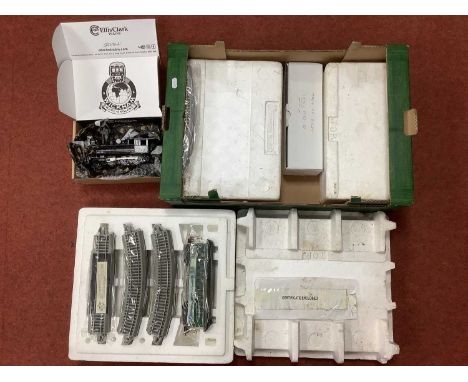 Bachmann "Hawthorne Village" On30 Novelty Model Railway Items, including 2-6-0 locomotive and tender No.2, Four assorted coac