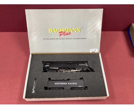 Bachmann Plus HO scale "Black and Silver War Baby" Southern Pacific GS4 4-8-4 locomotive and tender, No 4446 ref 11322, boxed