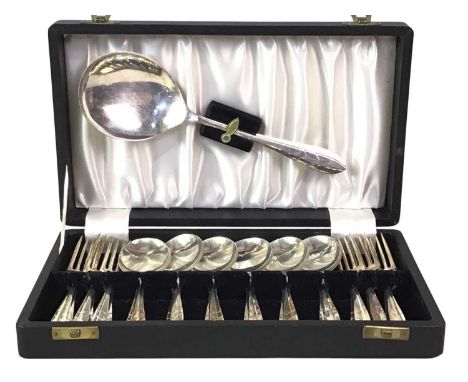COLLECTION OF PLATED FLATWARE, ALONG WITH FURTHER ITEMS the flatware all boxed, along with a collection of silver plate, a wh