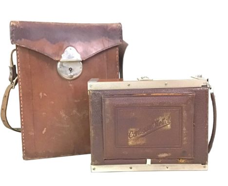 COLLECTION OF VINTAGE CAMERAS, including Voigtlander, Kodak and further