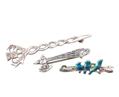 THREE SILVER ITEMS, comprising a kilt pin and two broochesQty: 9.9g