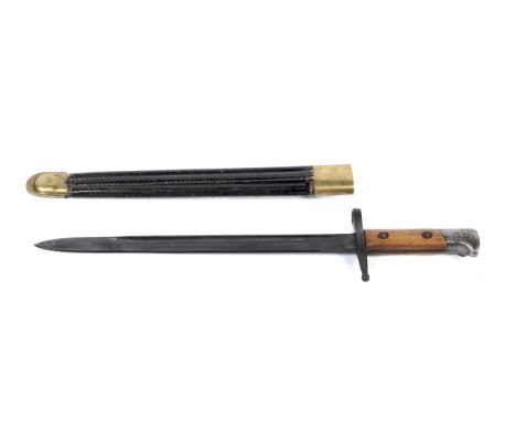 WWII Italian bayonet and scabbard by C.Gnutti 1942. 41cm long, s/n 1N7372, and leather sheath with brass fittings