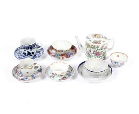 A group of Chinese porcelain, Kangxi dynasty and later. Comprising: an Export teabowl and saucer with dark blue borders, a co