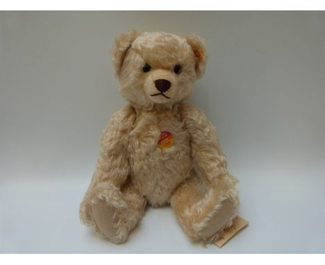 Steiff Original Classic teddy bear 005145, with blonde mohair, growler, button to ear and tags, 40cm tall