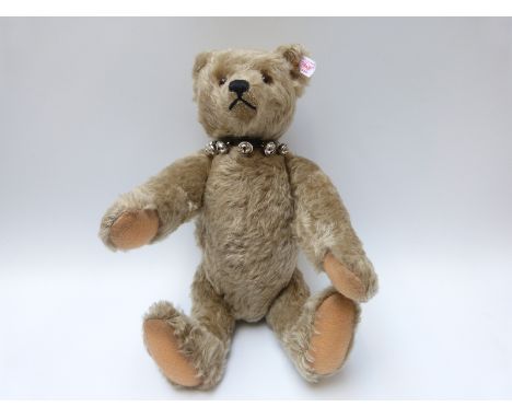 Steiff Original 'Annabel' 667978 teddy bear, North American exclusive, with dark blonde mohair, button to ear, tags and certi