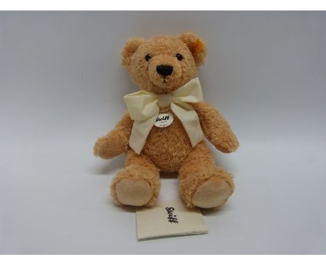 Steiff Original 'Sophie' 022319 teddy bear, in original box