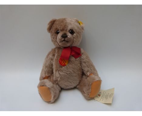 Steiff Original 'Brummbar' 011559 teddy bear, with grey/blonde mohair, growler, button to ear and tags, 30cm tall