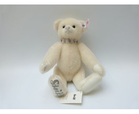 Steiff Original 'Krystal' 662003 teddy bear with white mohair, growler, button to ear, tags and certificate 777, 28cm tall, i