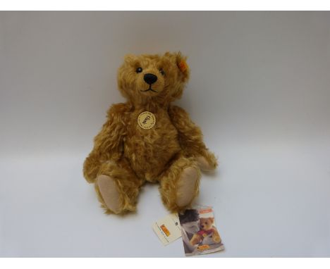 Steiff Original Classic teddy bear 001550 with gold mohair, growler, button to ear and tags, 32cm tall