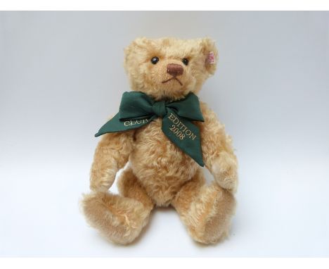 Steiff Original Club Edition 2008 420955 teddy bear, with gold mohair, button to ear, tags and certificate 771, 30cm tall