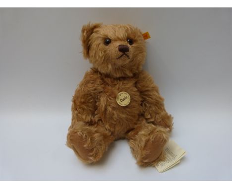 Steiff Original Classic teddy bear 004421 with cinnamon mohair, growler, button to ear and tags, 35cm tall