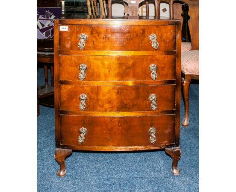 Early To Mid 20thC Walnut Chest Of Drawers, Bow Fronted Form With 4 Long Drawers Raised On Short Cabriole Legs, Height 31 Inc